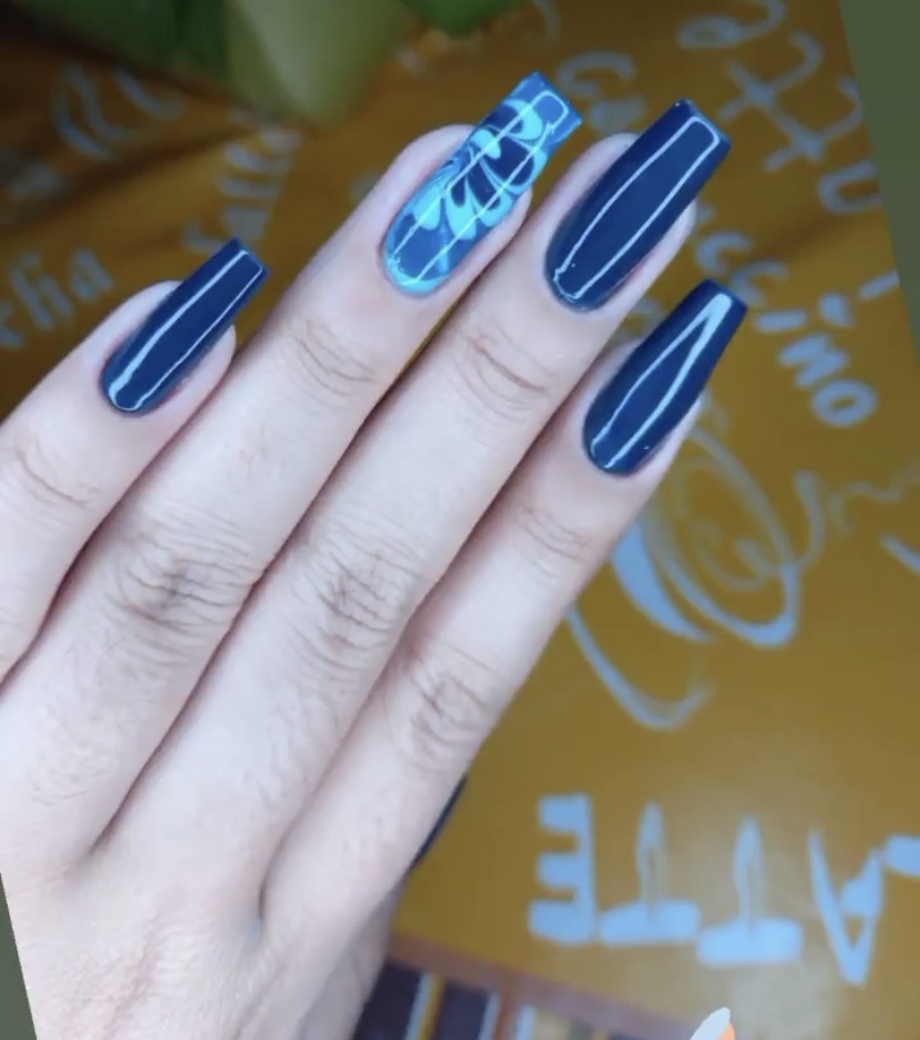 blue nails